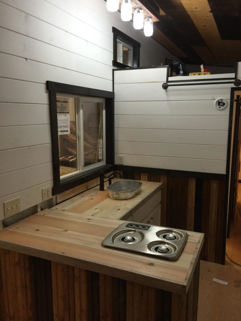 Tiny Home Cabin Rental - Lakeside, Arizona. LuxTiny Community